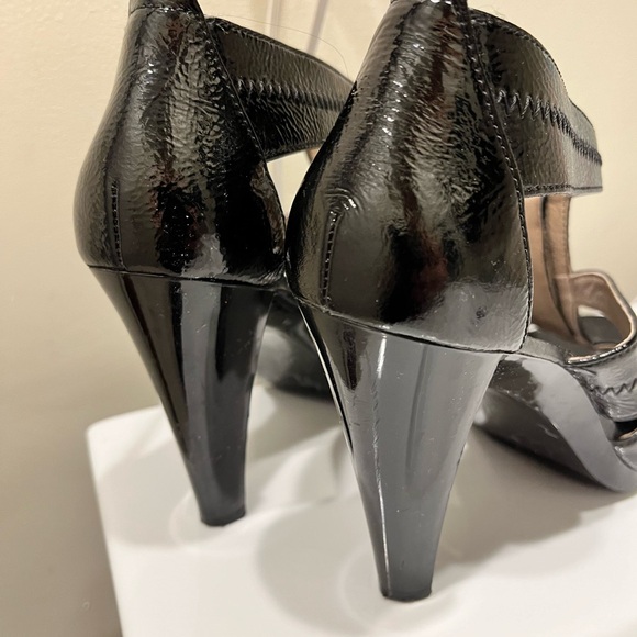 Michael Kors patent leather zip sandals - Picture 2 of 3